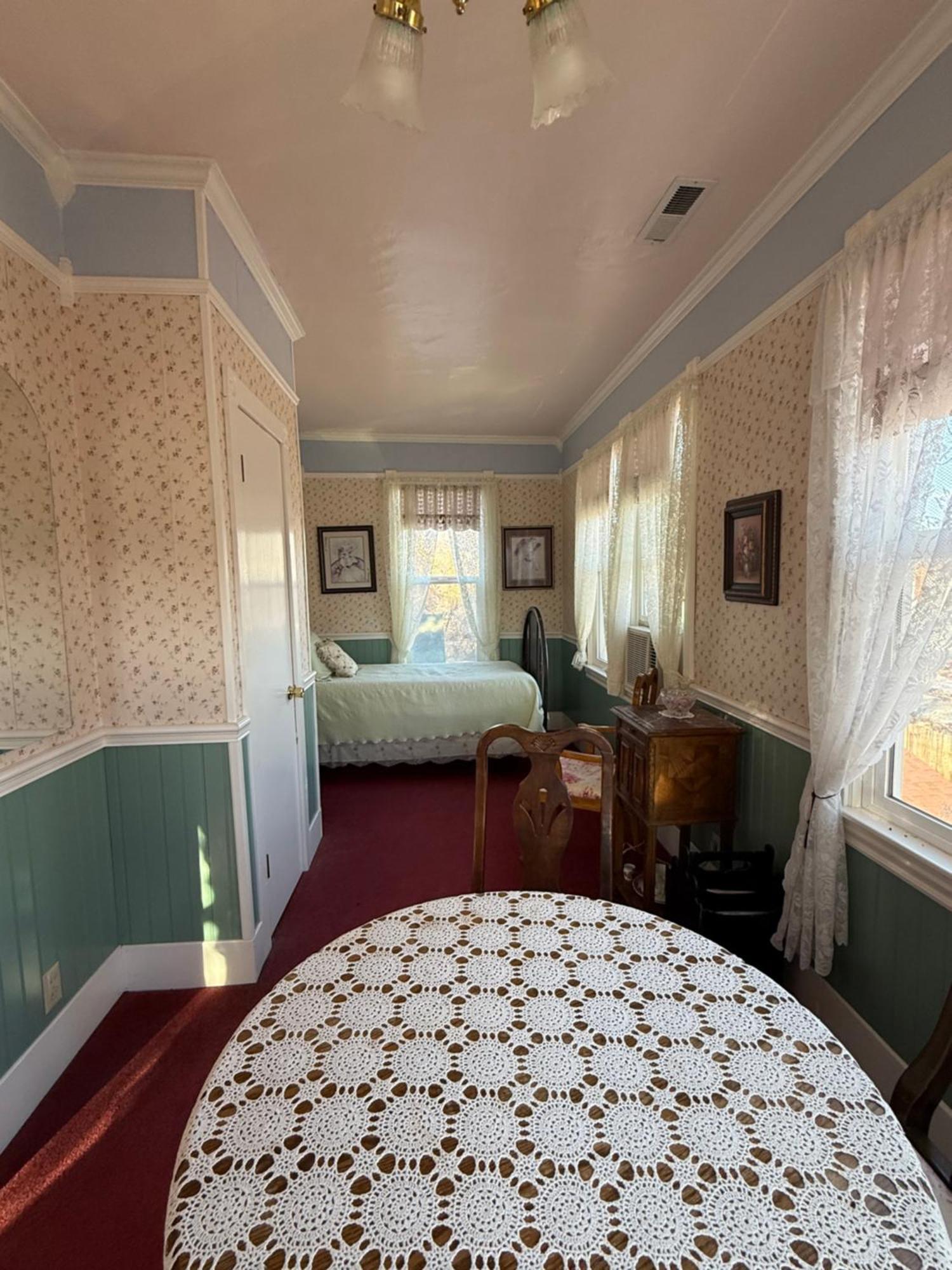 סוזאנוויל Roseberry House Bed And Breakfast מראה חיצוני תמונה