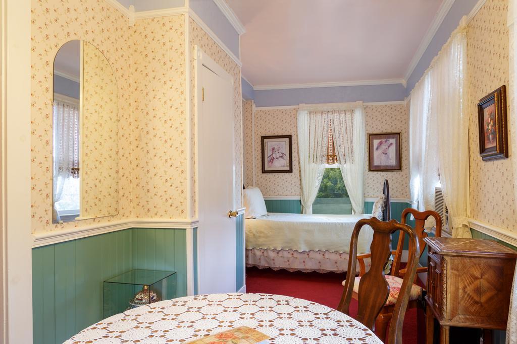 סוזאנוויל Roseberry House Bed And Breakfast מראה חיצוני תמונה